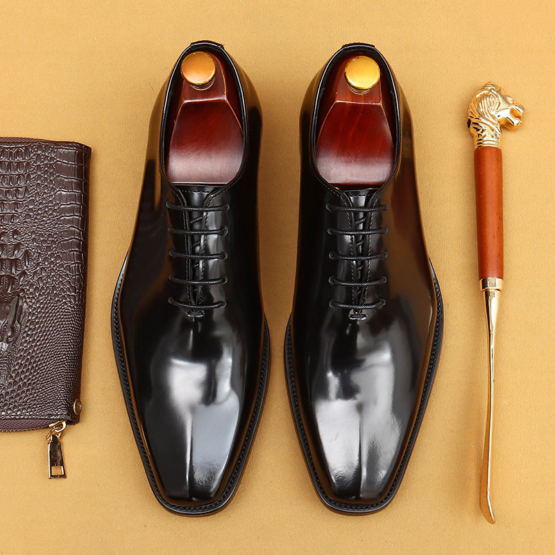 Chaussures en cuir de vachette de première couche pour hommes Chaussures en cuir brillant britannique Vêtements de cérémonie pour hommes Chaussures Oxford en cuir de vachette avec intérieur en cuir pour hommes 96130