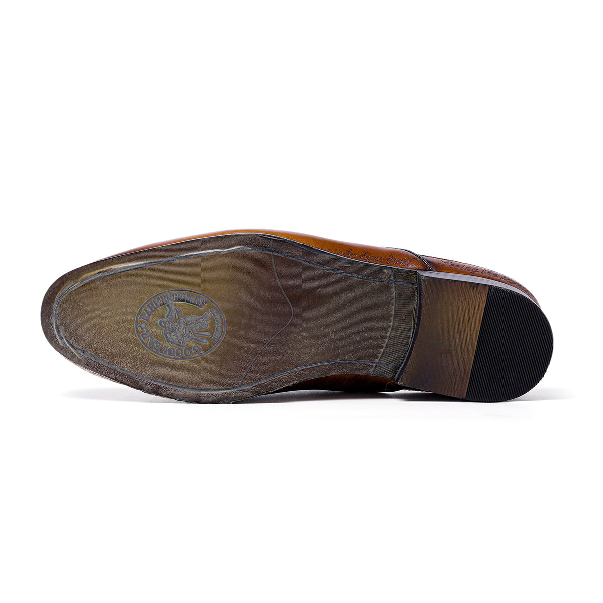 Pantoufles à bout fermé sculptées en cuir pour hommes Chaussures en cuir de mode pour l'extérieur pour hommes Mocassins pantoufles pour hommes 68132