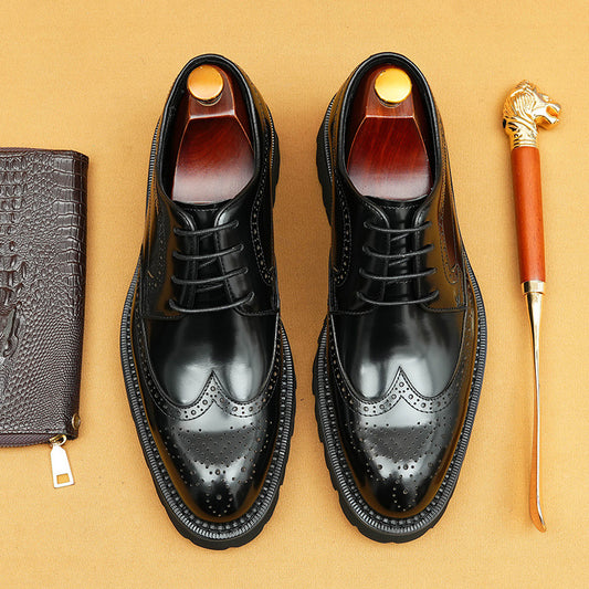 Erste Schicht Rindsleder Herren Lederschuhe Taobao Lackleder glänzende Lederschuhe Herren British Style Carving Brogue Spitzschuh Plateau Herrenschuhe96128