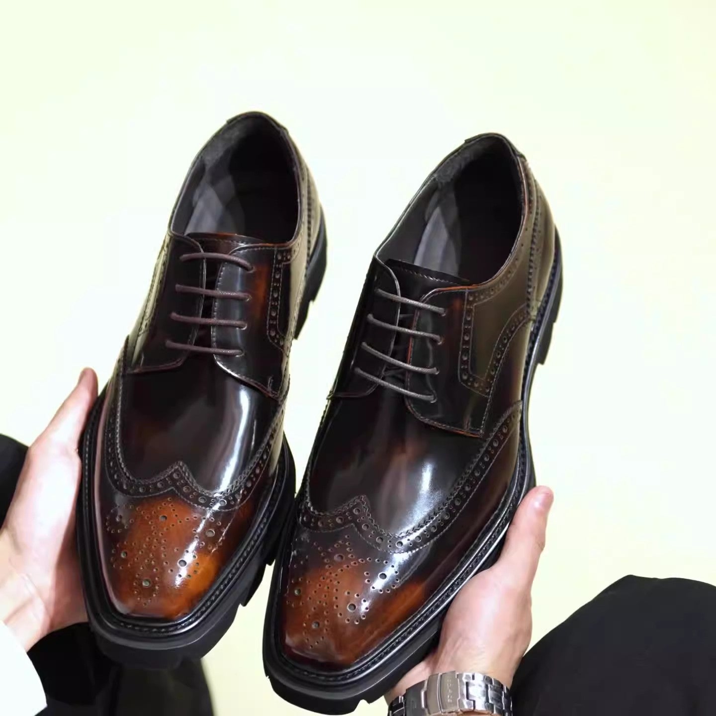Top Layer Cowhide Business Casual Men's Shoes British Style Carving Brogue Square Toe Double Sole Formal Wear Shiny Leather Shoes96116