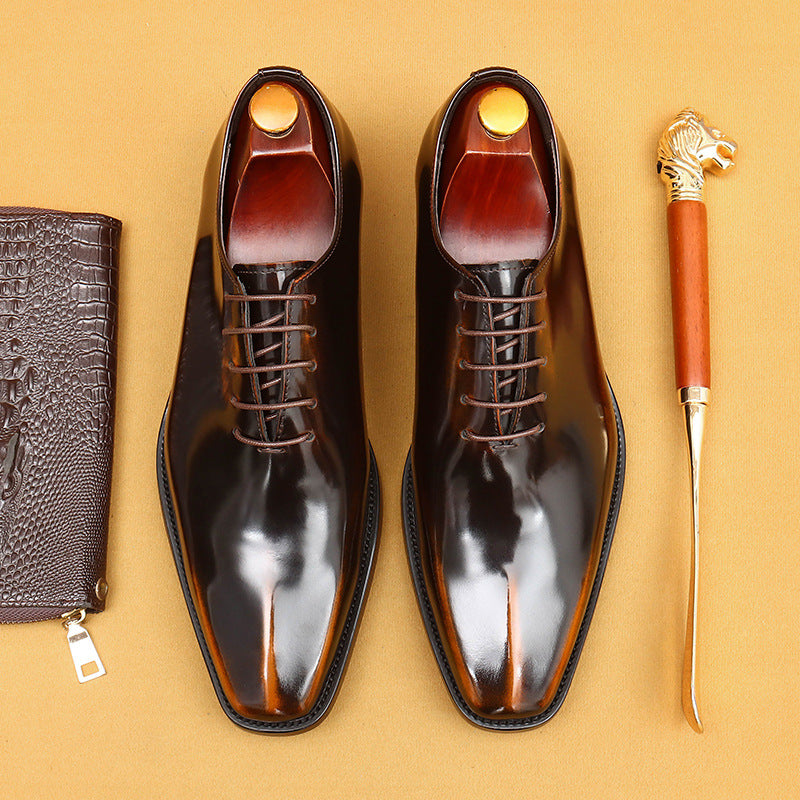 Chaussures en cuir de vachette de première couche pour hommes Chaussures en cuir brillant britannique Vêtements de cérémonie pour hommes Chaussures Oxford en cuir de vachette avec intérieur en cuir pour hommes 96130