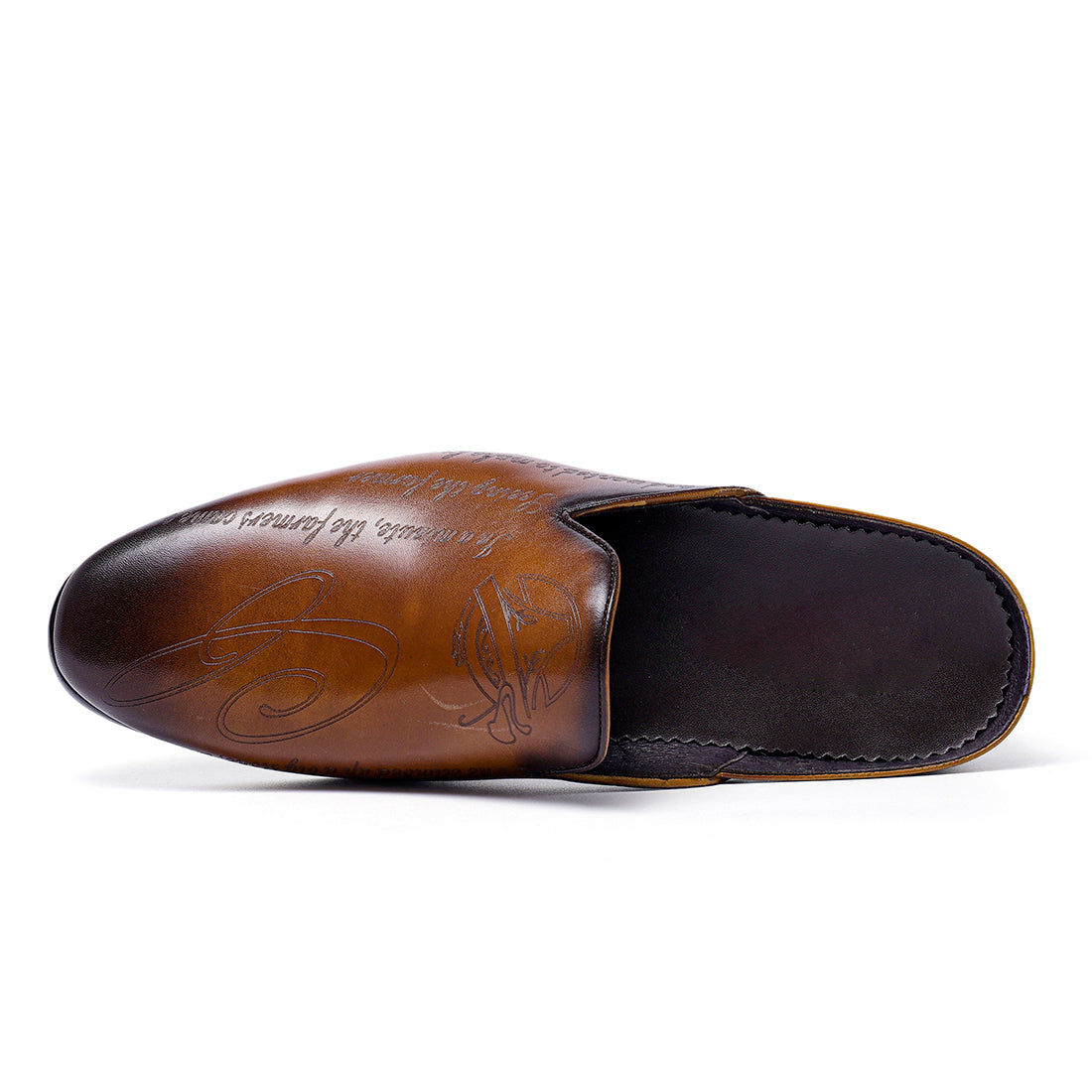 Pantoufles à bout fermé sculptées en cuir pour hommes Chaussures en cuir de mode pour l'extérieur pour hommes Mocassins pantoufles pour hommes 68132 