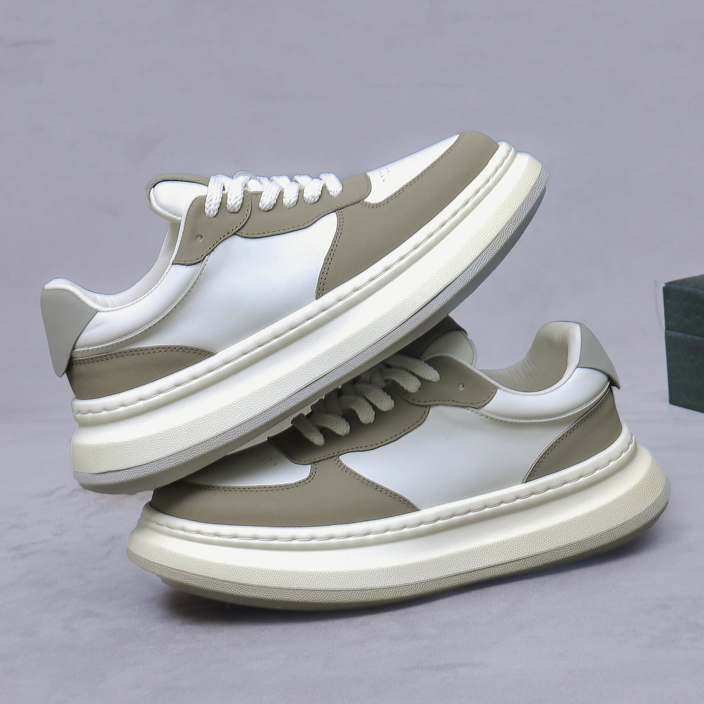 Men’s Genuine Leather Casual Sneakers 88005