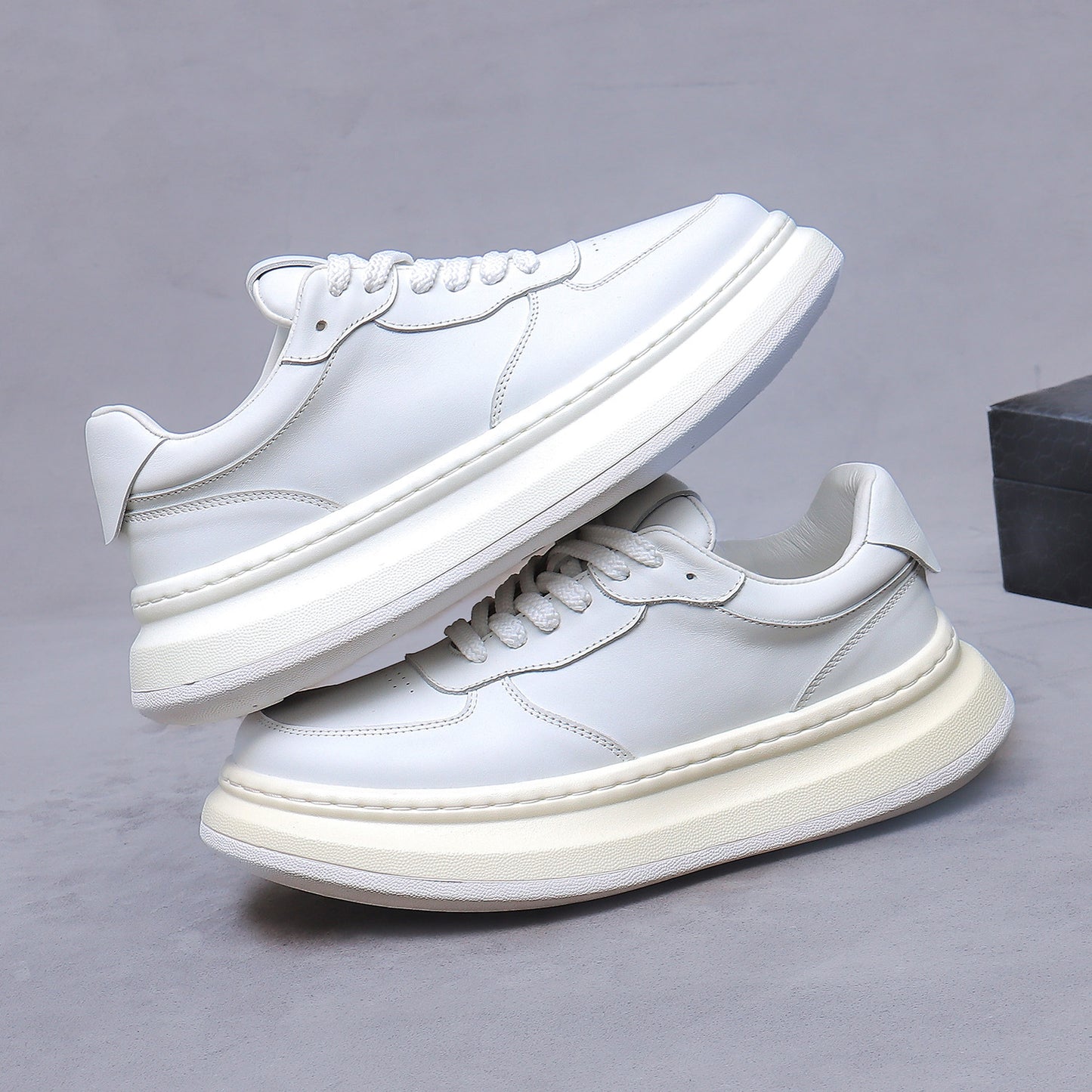 Men’s Genuine Leather Casual Sneakers 88005