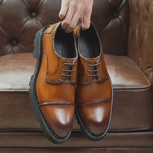 Top Layer Cowhide Men's Leather Shoes Shake Chopsticks Hot Selling British Style Formal Wear Business Casual Leather Men's Leather Shoes Thick Bottom96126