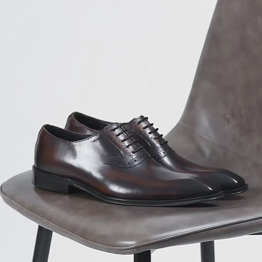 Chaussures en cuir de vachette de première couche pour hommes Chaussures formelles Chaussures en cuir de vachette véritable Chaussures Oxford de style britannique à la main Chaussures en cuir pointues 89259 